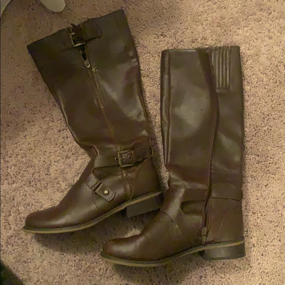 Brown Guess riding boots